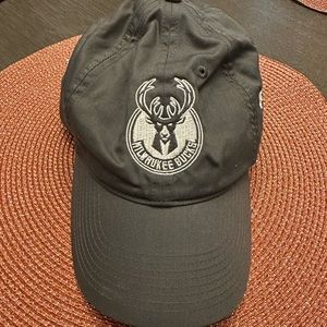 Milwaukee Bucks Nike Hat